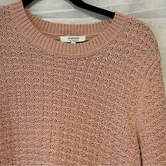 b.young Loose Knit Mara Long Sleeve Top sweater with side button detail large - Picture 6 of 10